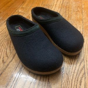 SOLD Haflinger black wool clogs
